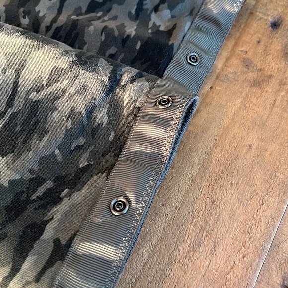 Lululemon Camo Vinyasa Scarf - Picture 6 of 7